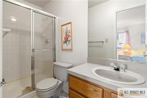 5 Lily Court Edison NJ 08820