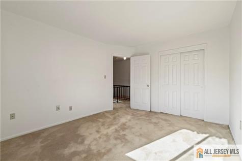 5 Lily Court Edison NJ 08820