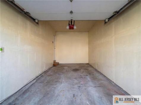 5 Lily Court Edison NJ 08820