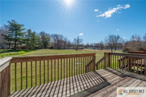 5 Lily Court Edison NJ 08820