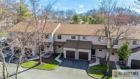 5 Lily Court Edison NJ 08820