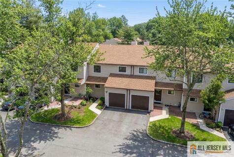5 Lily Court Edison NJ 08820