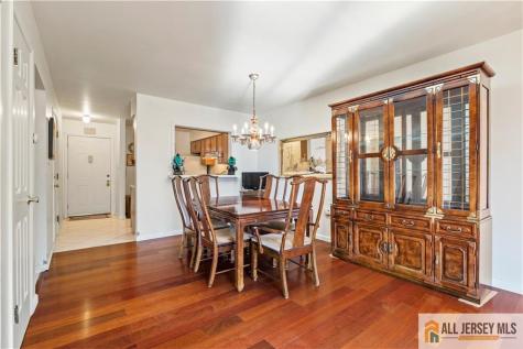 5 Lily Court Edison NJ 08820