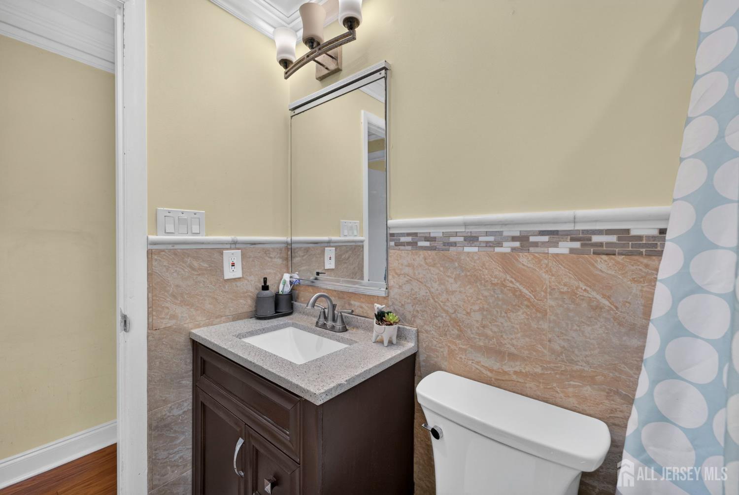 56 Woodbury Road Edison NJ 08820