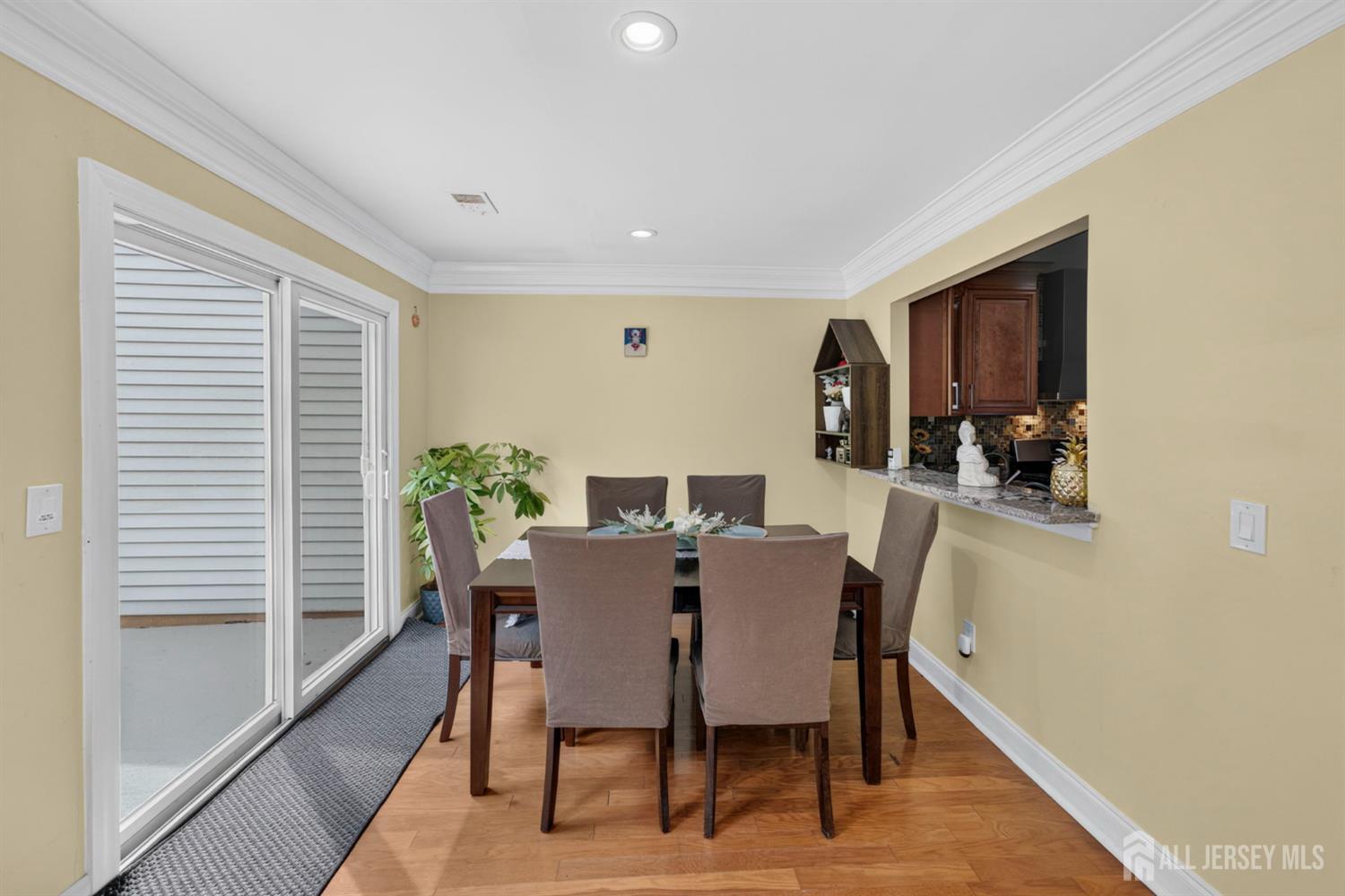 56 Woodbury Road Edison NJ 08820