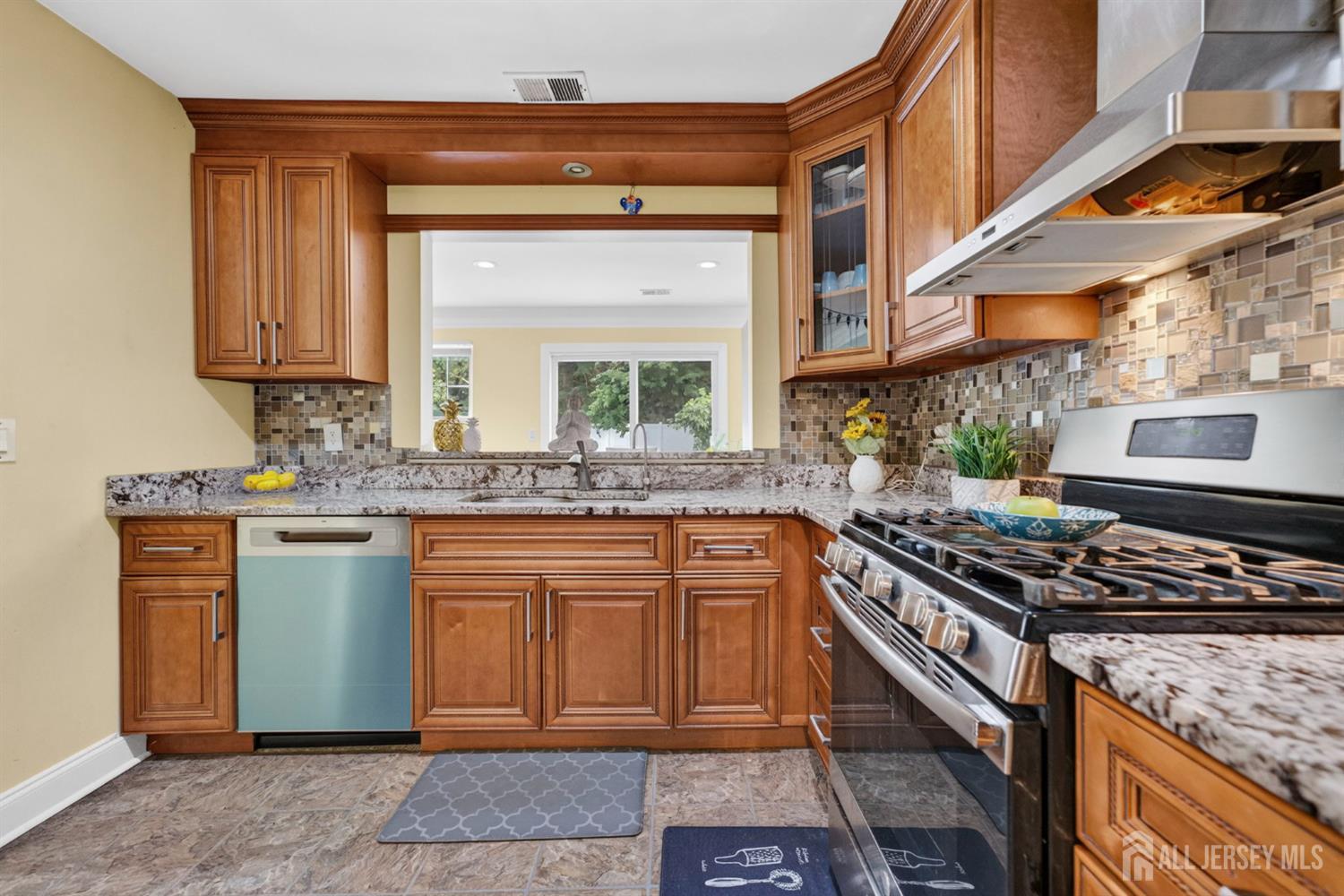 56 Woodbury Road Edison NJ 08820