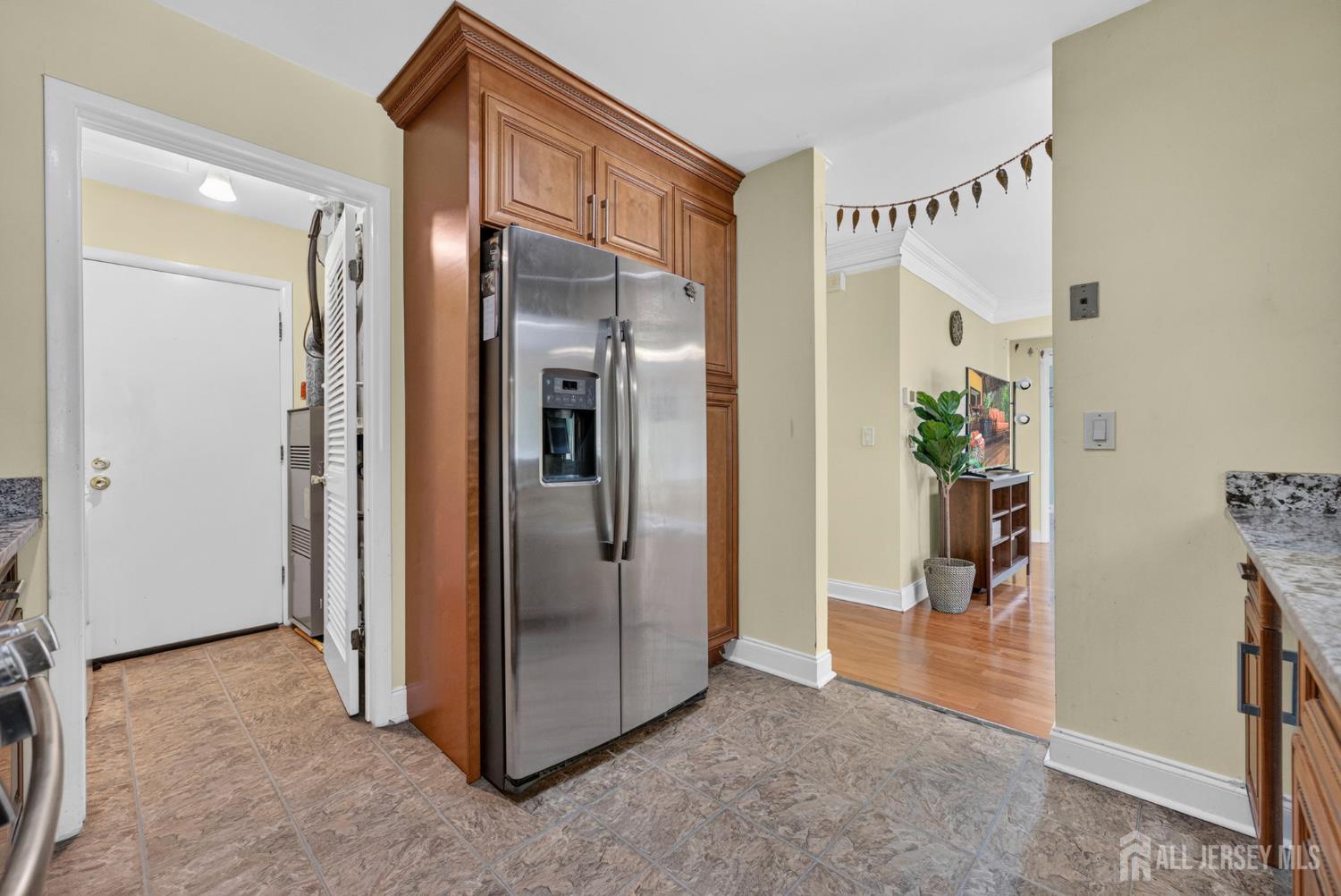 56 Woodbury Road Edison NJ 08820