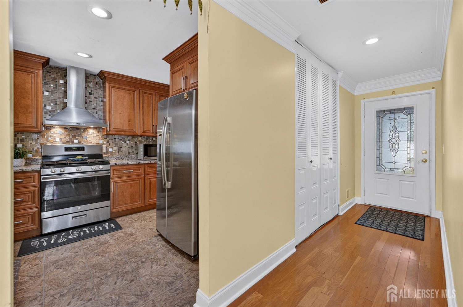 56 Woodbury Road Edison NJ 08820