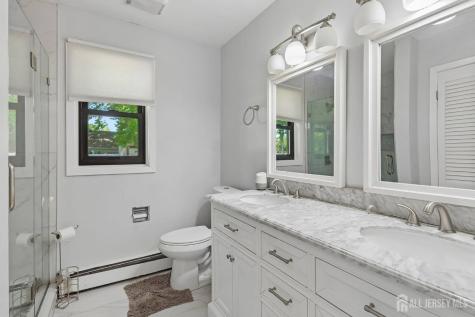 16 Cutter Avenue Edison NJ 08820