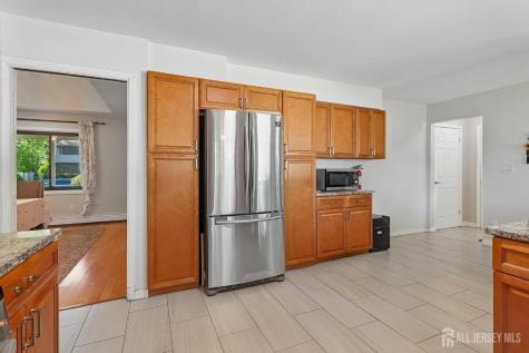 16 Cutter Avenue Edison NJ 08820
