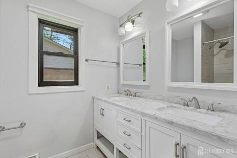 16 Cutter Avenue Edison NJ 08820