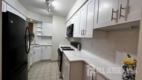 1097 Schmidt Lane North Brunswick NJ 08902