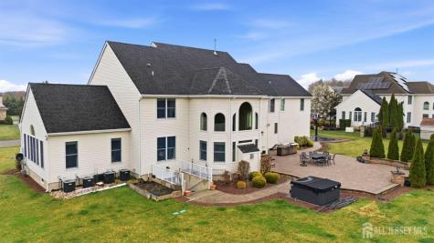 13 Linwood Drive Monroe NJ 08831