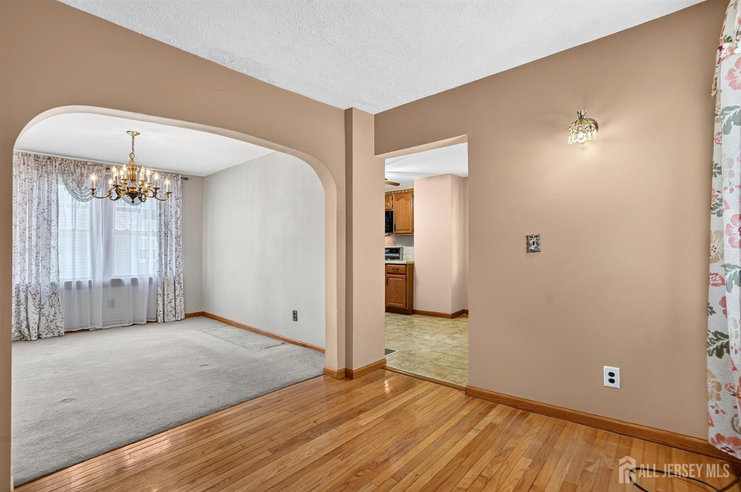 33 Burnet Street Avenel NJ 07001