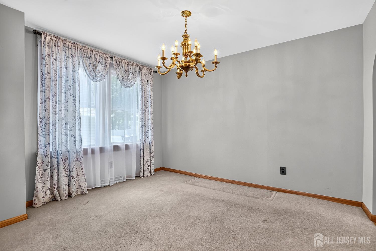 33 Burnet Street Avenel NJ 07001