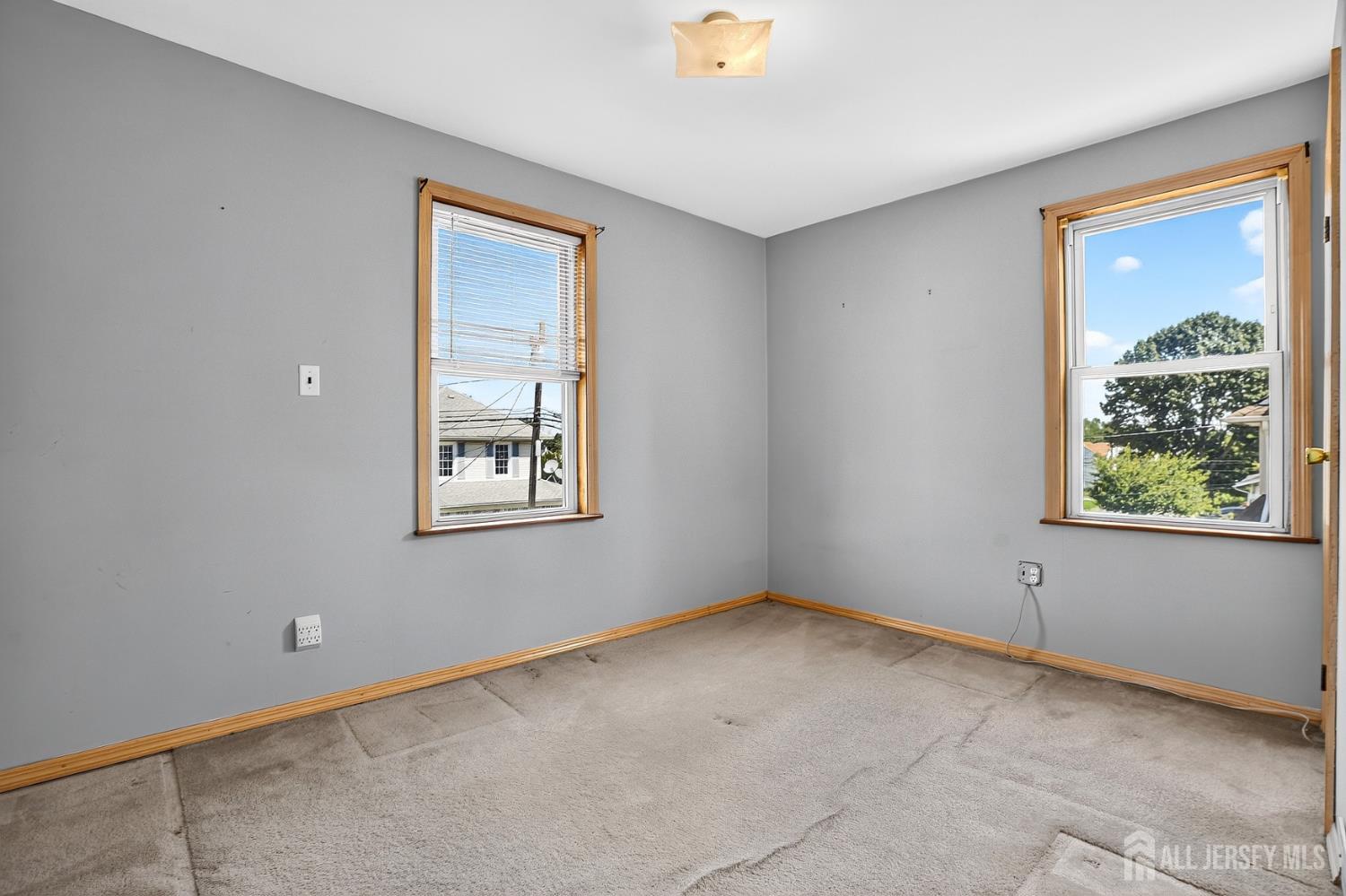 33 Burnet Street Avenel NJ 07001