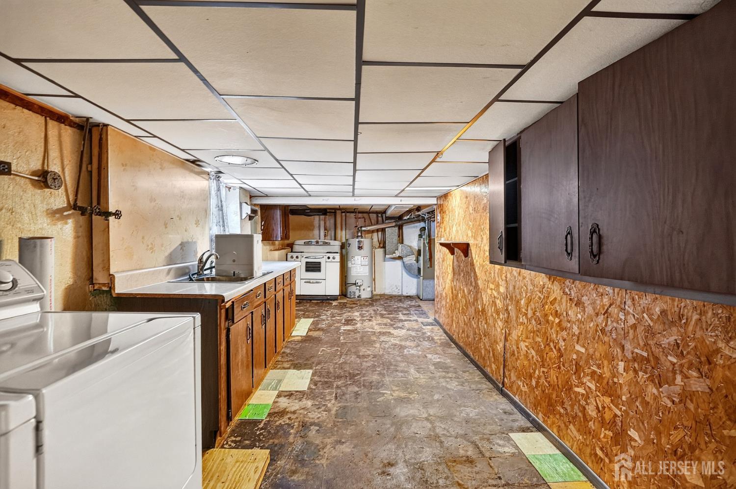 33 Burnet Street Avenel NJ 07001