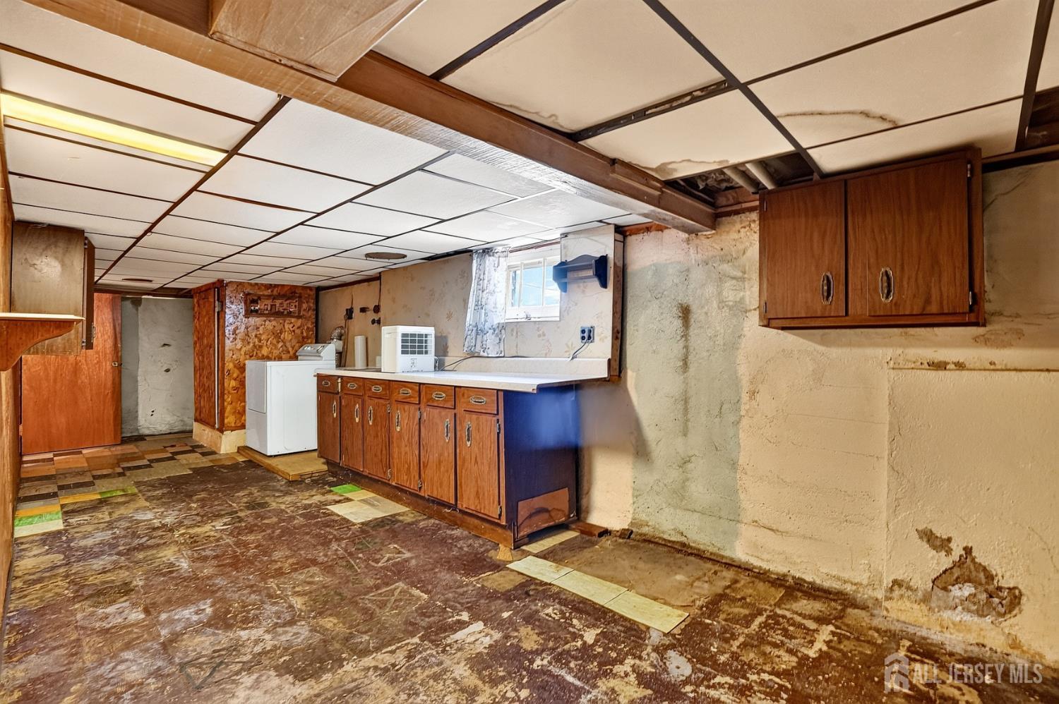 33 Burnet Street Avenel NJ 07001