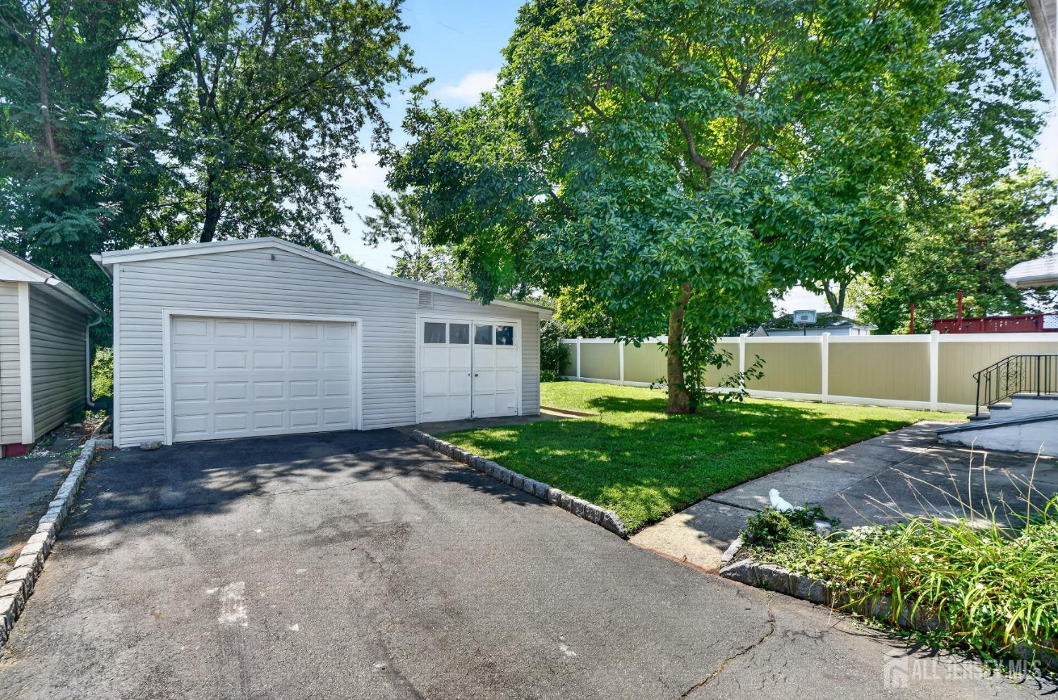 33 Burnet Street Avenel NJ 07001