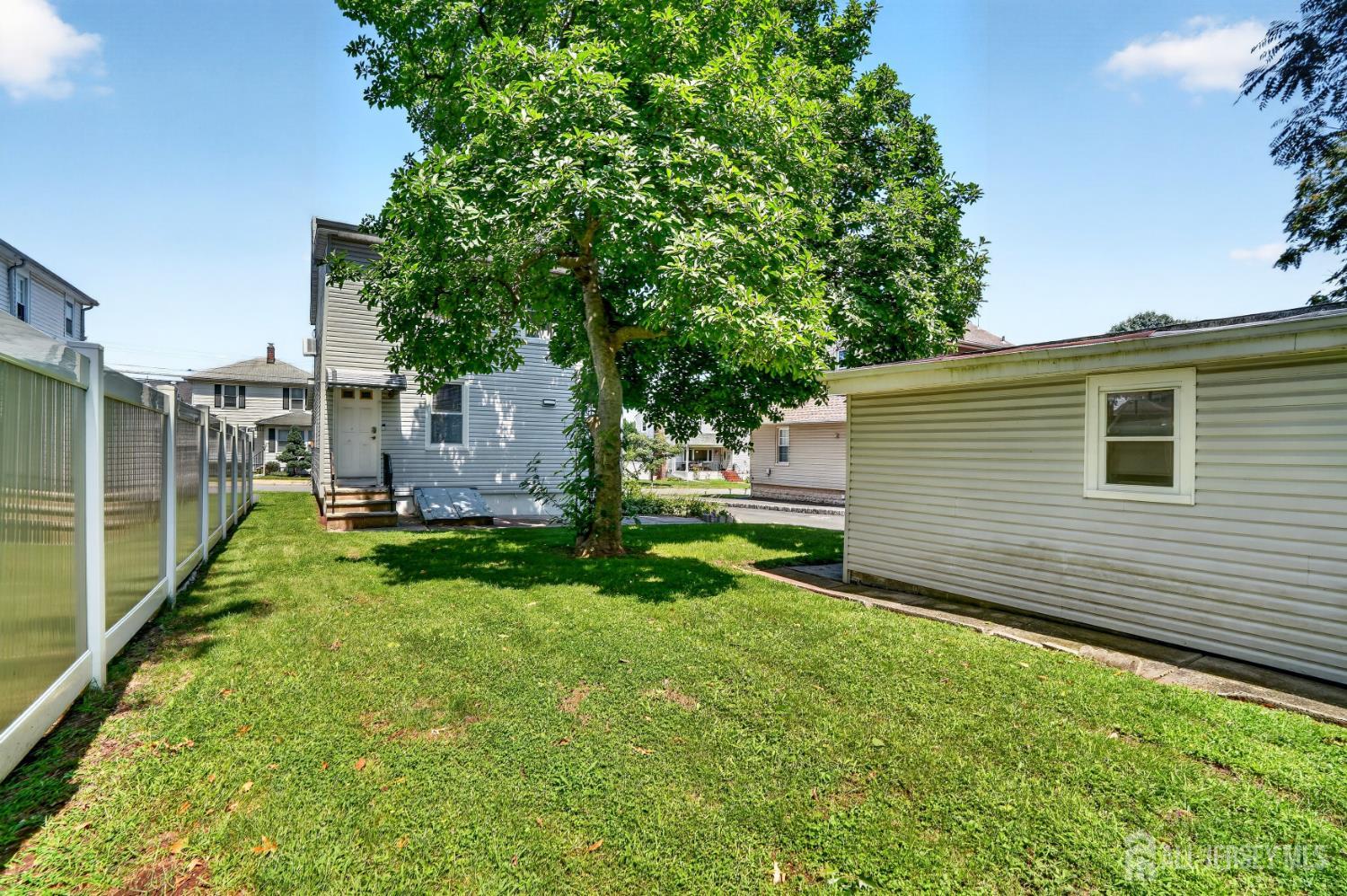 33 Burnet Street Avenel NJ 07001