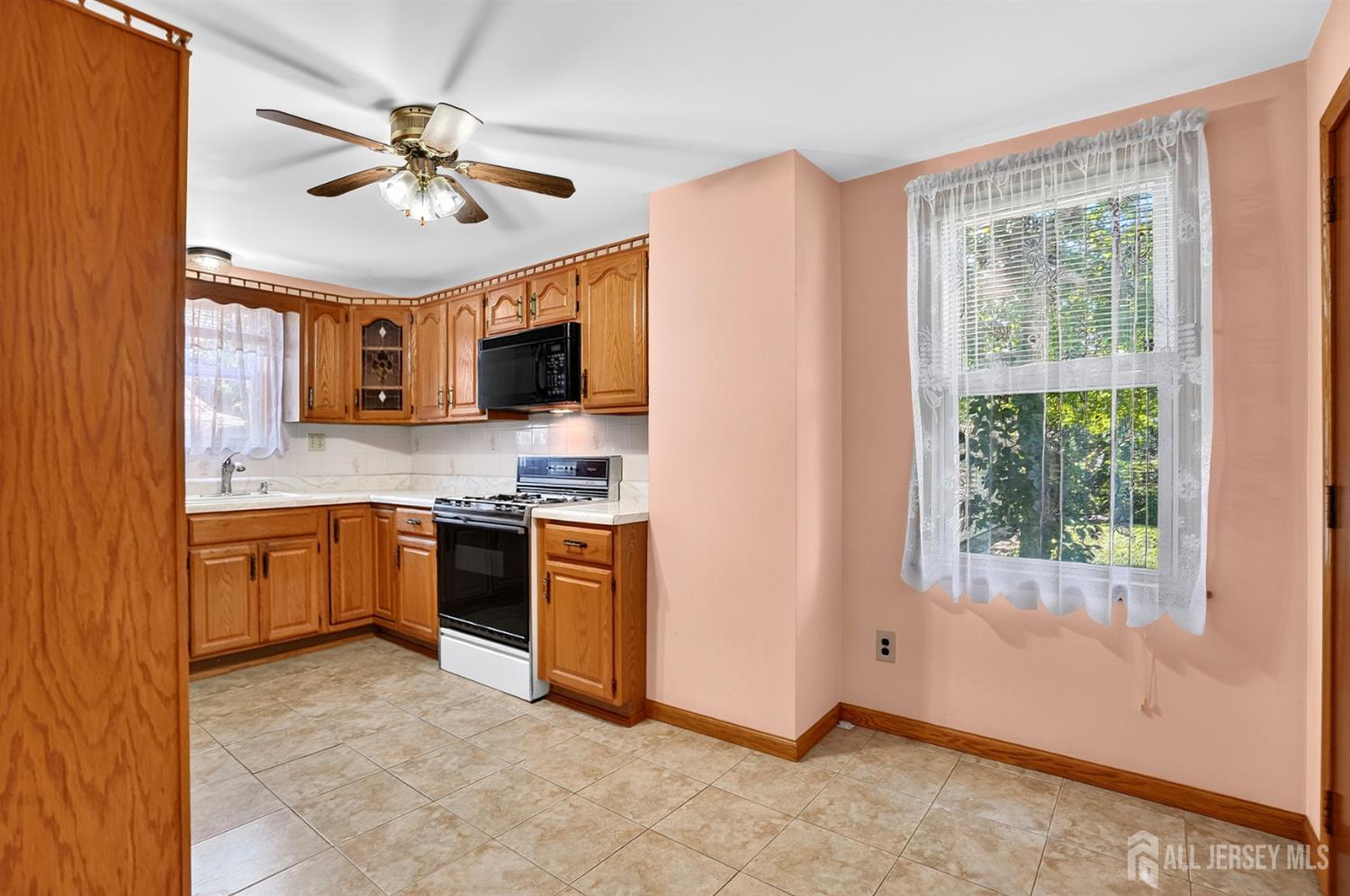 33 Burnet Street Avenel NJ 07001
