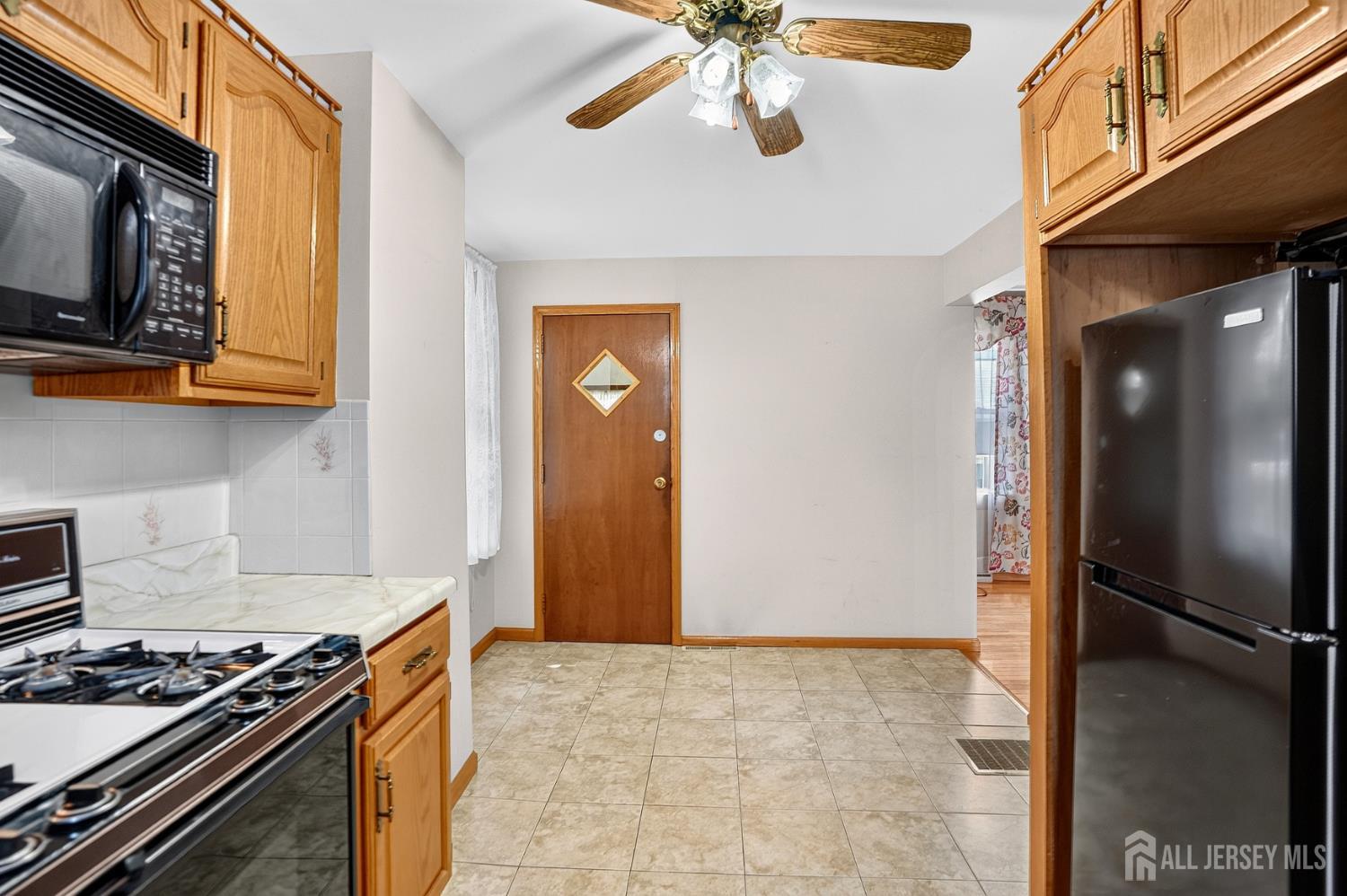 33 Burnet Street Avenel NJ 07001
