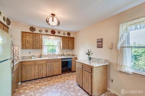 4 Caldwell Court East Brunswick NJ 08816