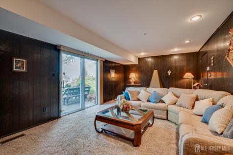 4 Caldwell Court East Brunswick NJ 08816