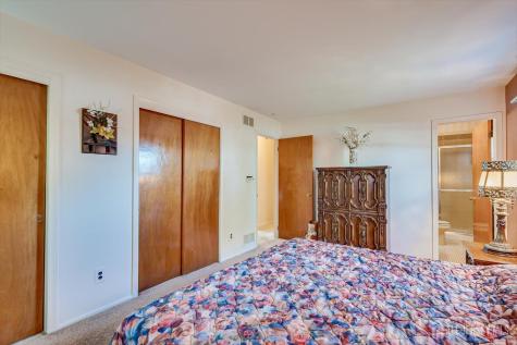 4 Caldwell Court East Brunswick NJ 08816