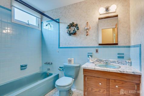 4 Caldwell Court East Brunswick NJ 08816