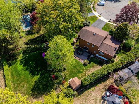 4 Caldwell Court East Brunswick NJ 08816