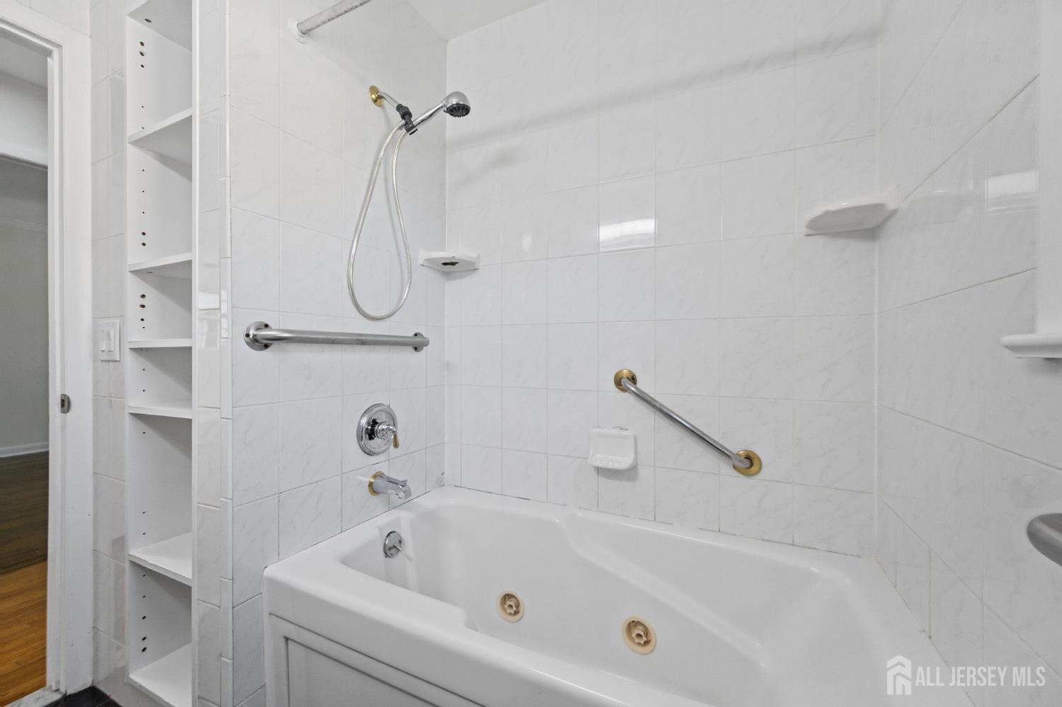 20 Suydam Avenue Edison NJ 08817