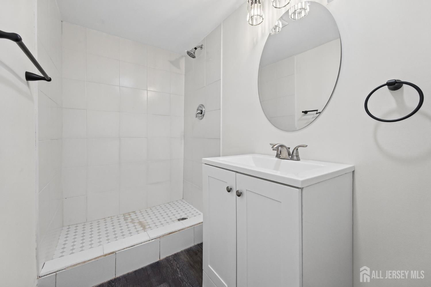 20 Suydam Avenue Edison NJ 08817