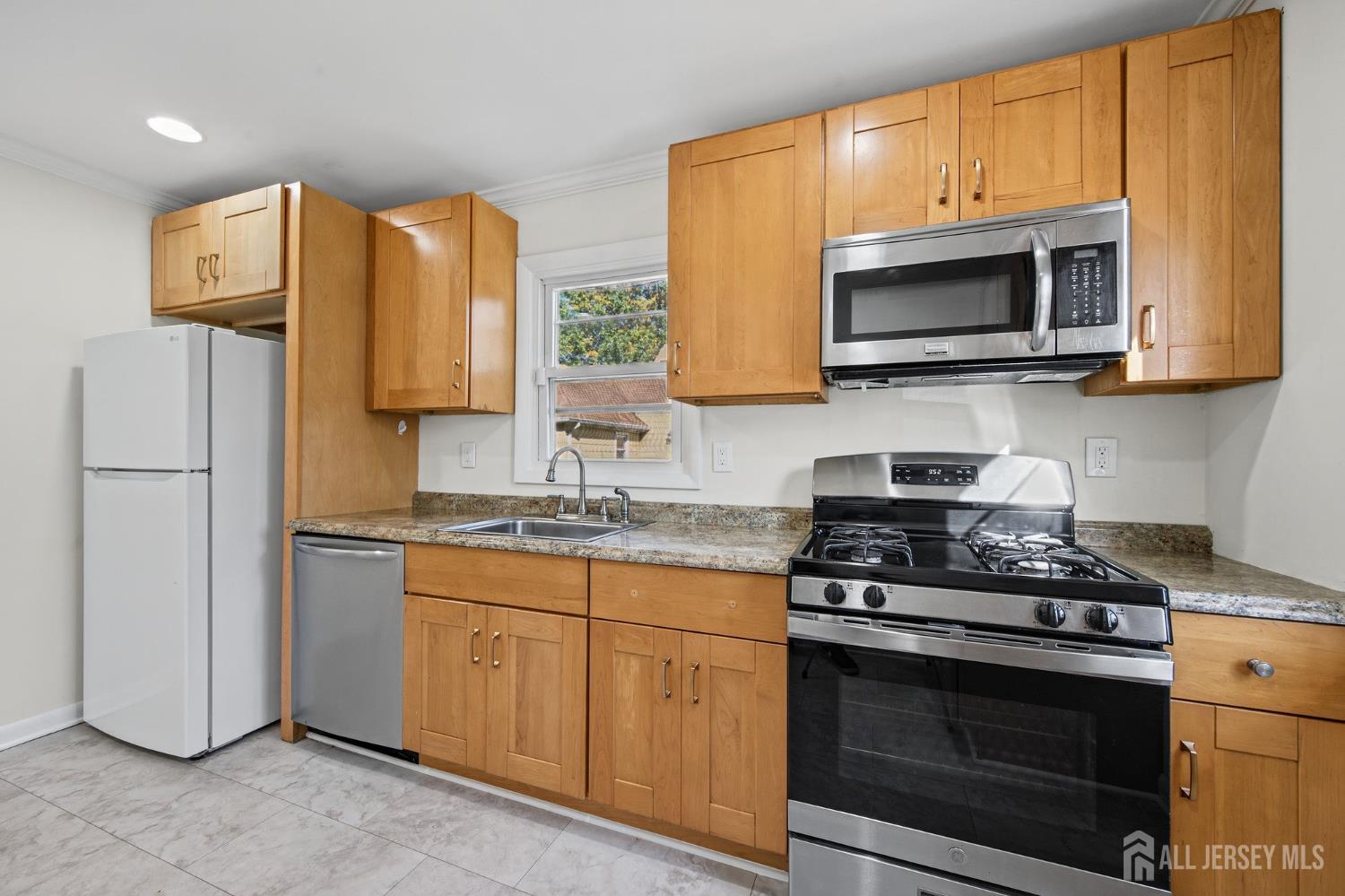 20 Suydam Avenue Edison NJ 08817