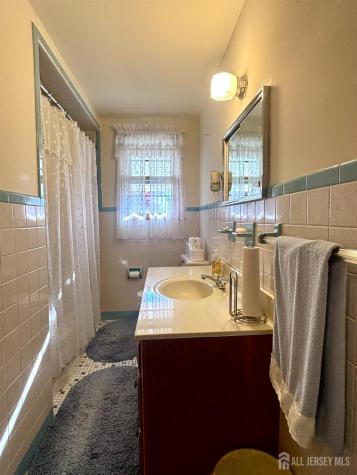 226 S 5th Avenue Manville NJ 08835