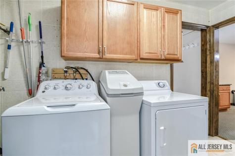 563 Indiero Road Jackson NJ 08527