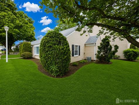 243-C Mayflower Way Monroe NJ 08831