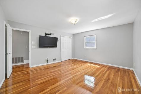 743 Wood Avenue Edison NJ 08850