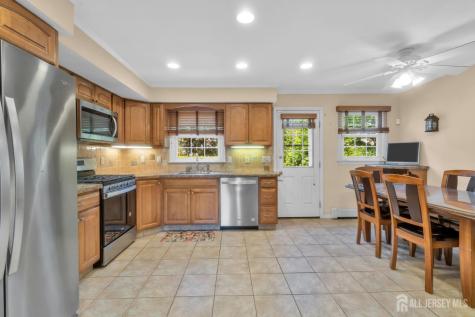 4 Conover Court Edison NJ 08817