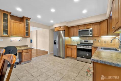 4 Conover Court Edison NJ 08817