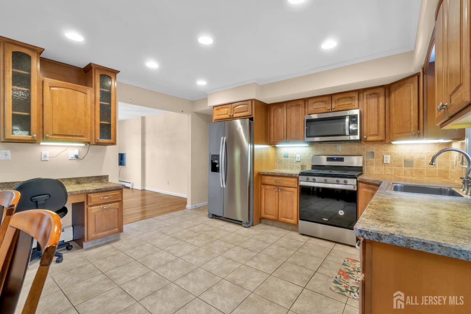 4 Conover Court Edison NJ 08817