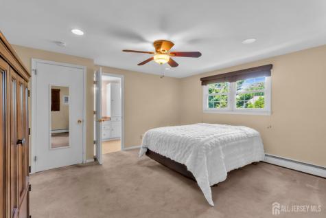 4 Conover Court Edison NJ 08817