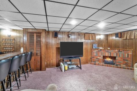 4 Conover Court Edison NJ 08817