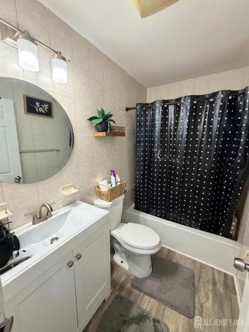 53 Larch Street Carteret NJ 07008