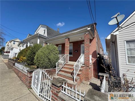 344 Arnold Avenue Perth Amboy NJ 08861