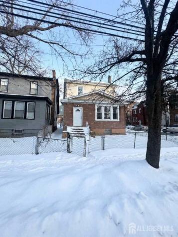 174 Munn Avenue Irvington NJ 07111