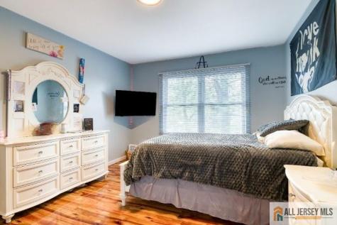 16 Pendleton Place Old Bridge NJ 08857