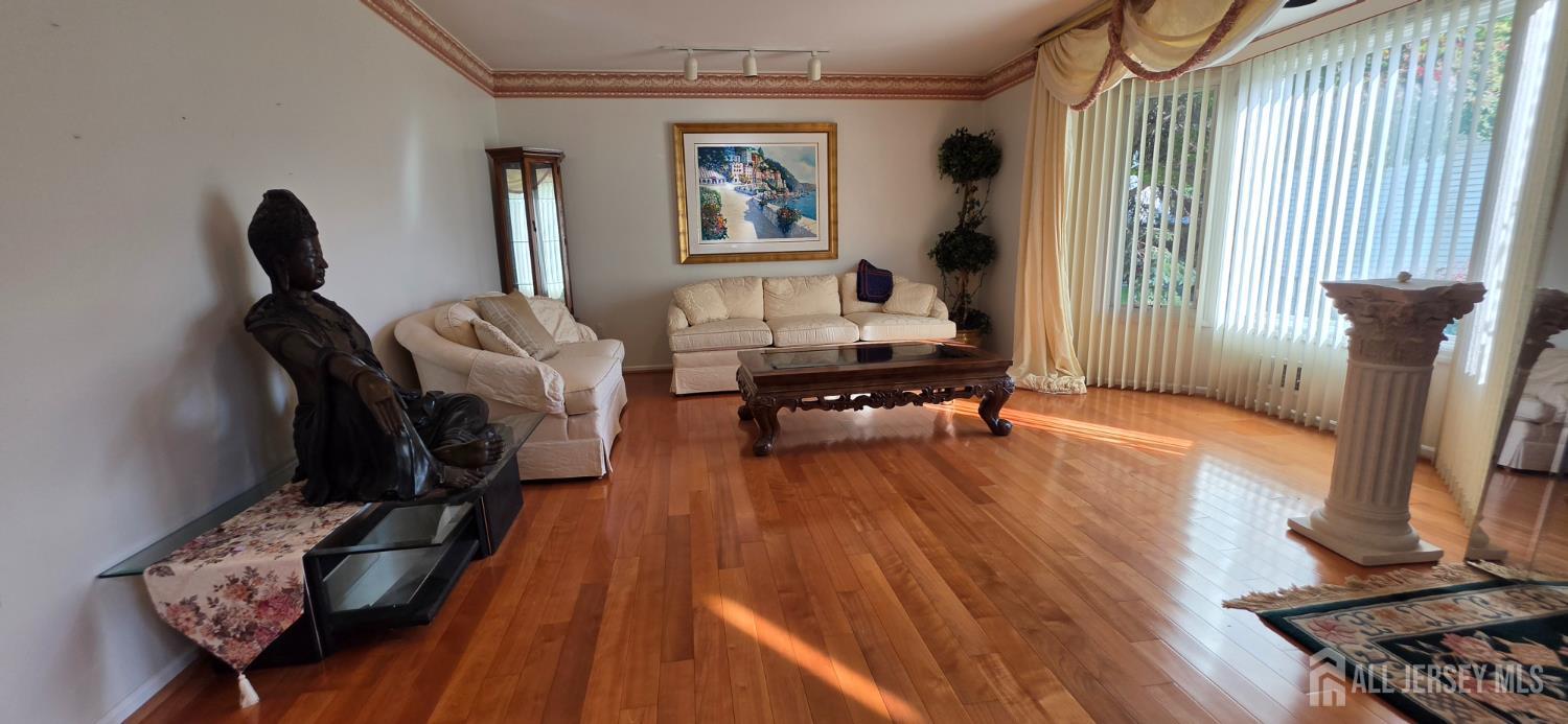 6 Sandra Drive Edison NJ 08820