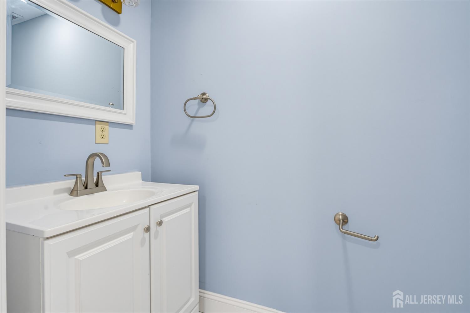 10 Snyder Avenue Sayreville NJ 08872