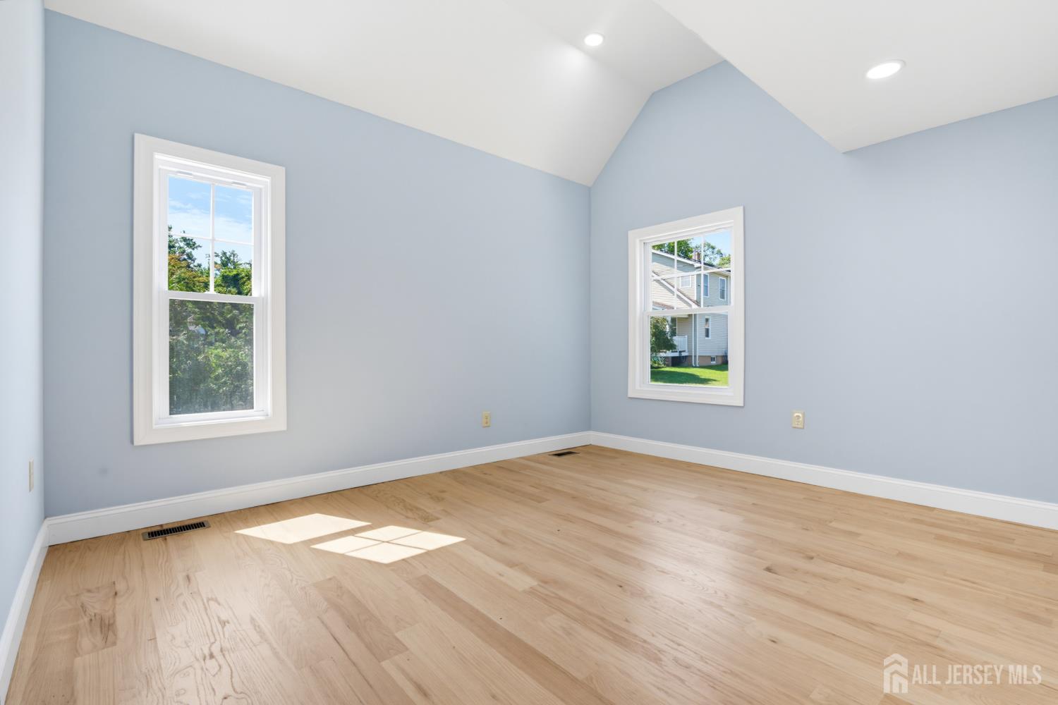 10 Snyder Avenue Sayreville NJ 08872